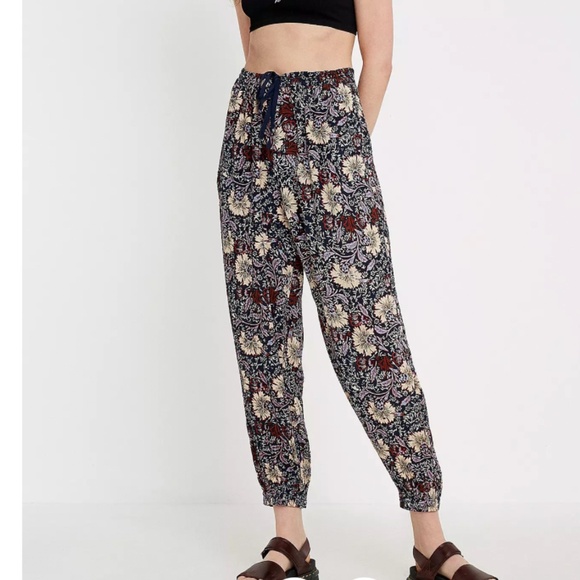 Urban Outfitters Pants - UO Blue Thistle Beach Floral Flower Chic Hipster Hippie Artsy Tie Jogger Pants